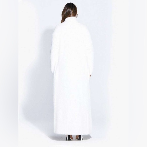 Naked Wardrobe Fuzzy Feels Duster - Picture 3 of 6